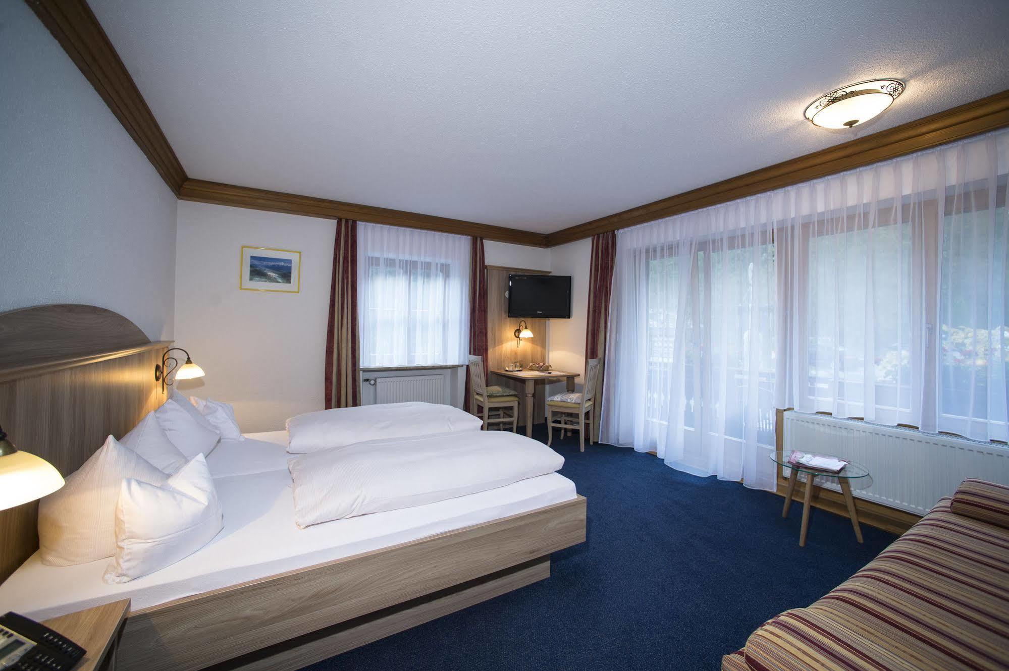 Aktivhotel & Gasthof Schmelz Ihr Urlaubs Hotel In Inzell Mit Wellness Hallenbad, Alpensauna & Dampfbad Eksteriør billede